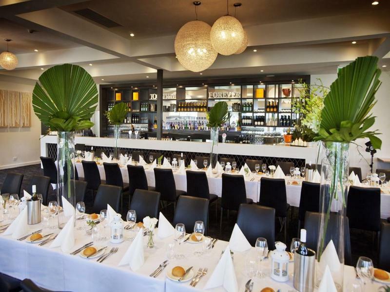 Lorne Hotel 4*